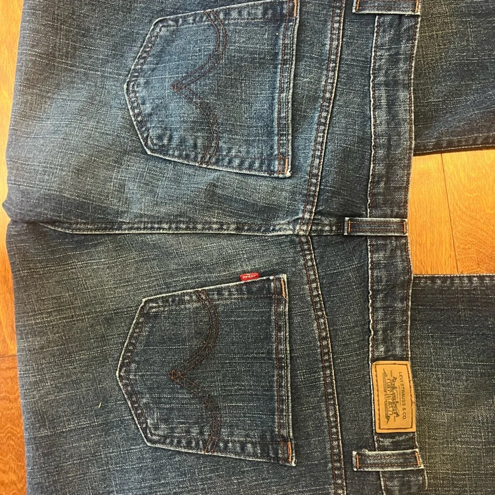 VintageLevi’s 515 Bootcut Jeans | Dark Wash Y2K Denim | Classic Levi’s | Sz 20‎ - Picture 8 of 9